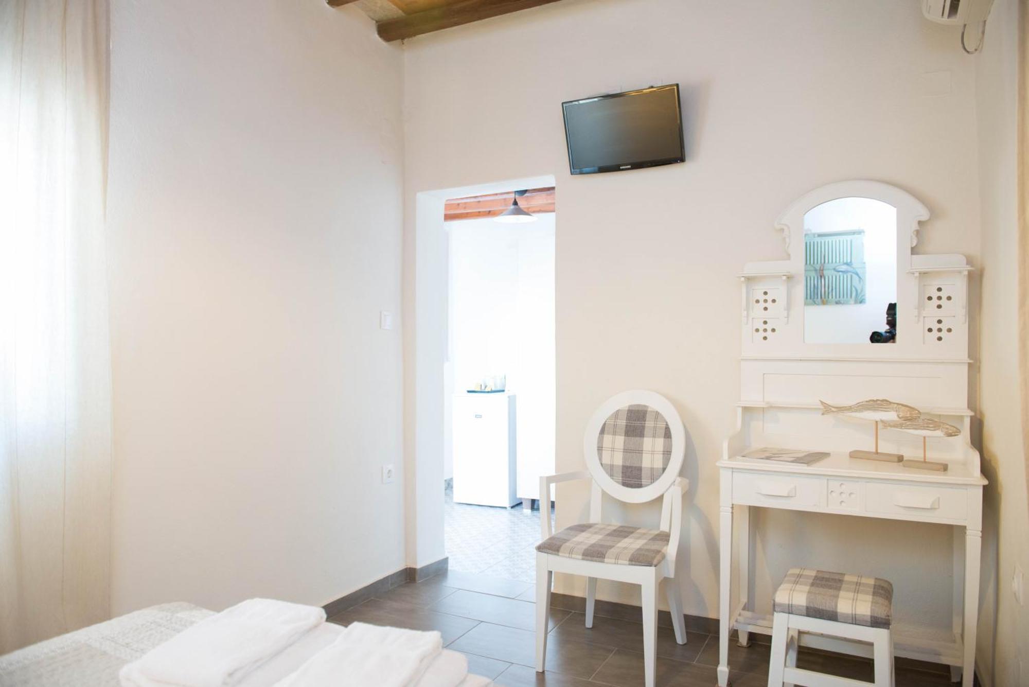 Aerides Boutique Rooms Vathi  Eksteriør billede